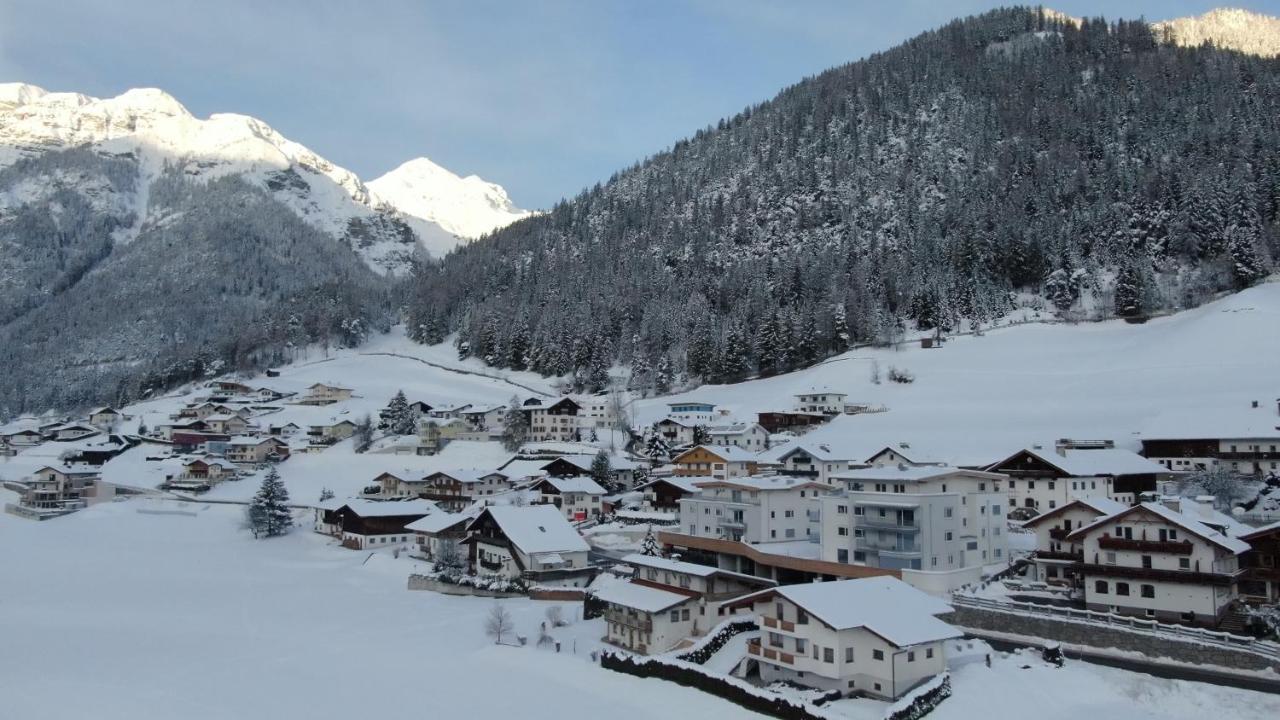 Alpen Gasthof Apartments Hohe Burg Trins Exterior photo